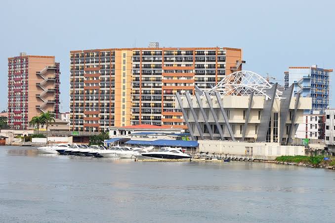 Popular Estates - Victoria Island (VI), Lagos