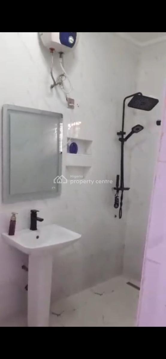 2 Bedrooms Flat, Oregunwa Street, Oregun, Ikeja, Lagos, Flat / Apartment Short Let