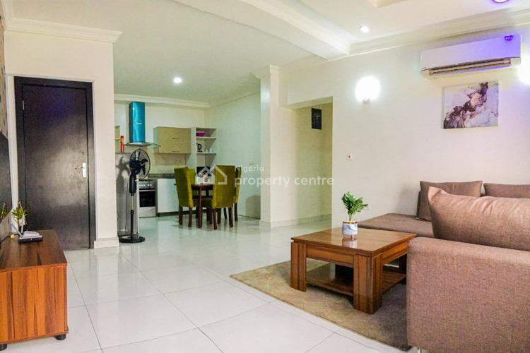 Large Living Space with Fitted Rooms and Functional Kitchen, Lekki, Lagos, Flat / Apartment Short Let