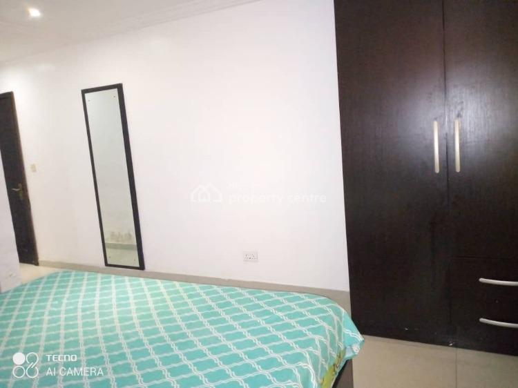 Spacious 3 Bedroom, Osapa, Lekki, Lagos, Flat / Apartment Short Let