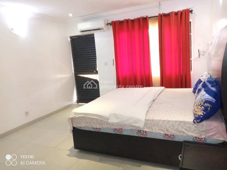 Spacious 3 Bedroom, Osapa, Lekki, Lagos, Flat / Apartment Short Let