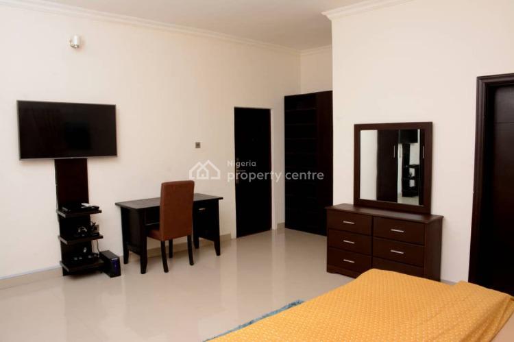Spacious 3 Bedroom with Quality Interior, Lekki, Lagos, Flat / Apartment Short Let