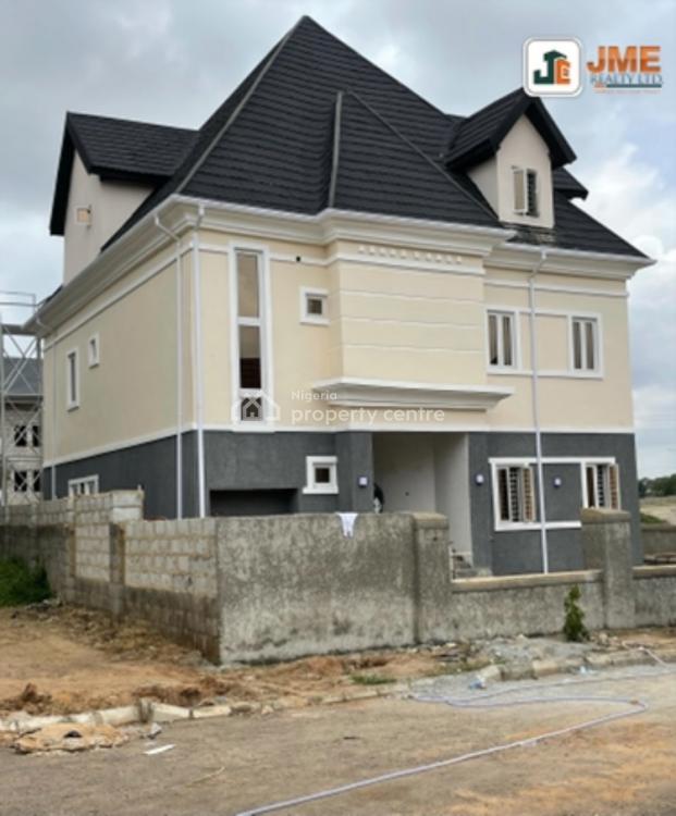 For Sale Luxury 5 Bedroom Duplex With Penthouse, Queens Estate, Idu