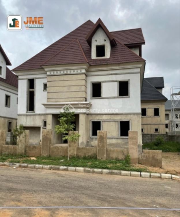 For Sale Luxury 5 Bedroom Duplex With Penthouse, Queens Estate, Idu
