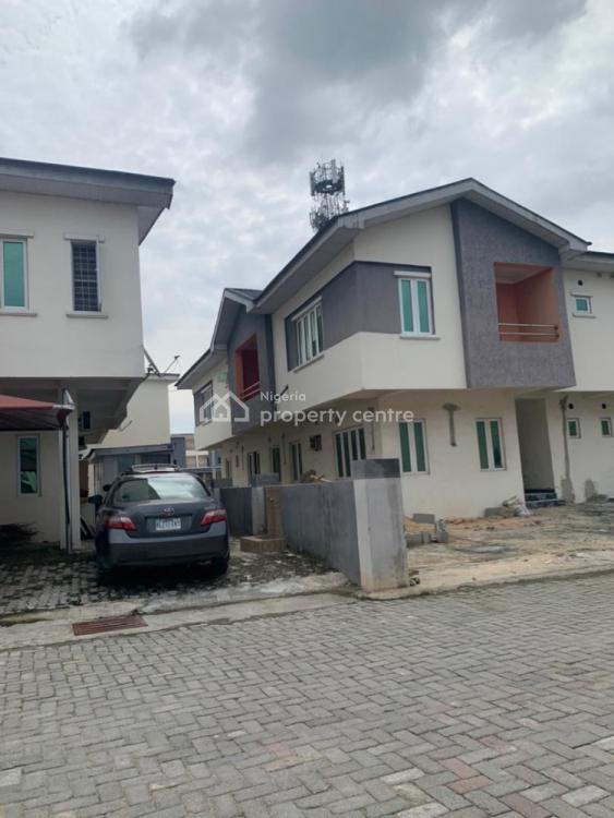 For Sale 5 Bedroom Terrace With A Bq With Swimming Pool, Chevy View