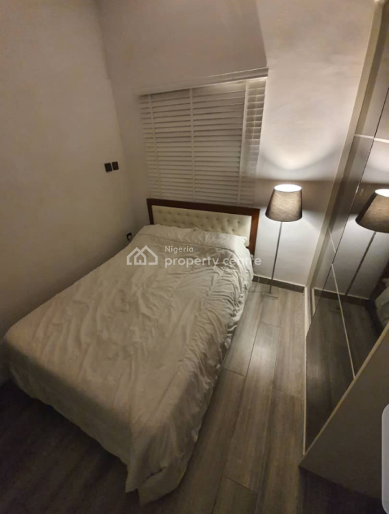 Serviced Self Contained with Clean Water, House Security &24 Hours Light, Lekki Phase 1, Lekki, Lagos, Self Contain (single Rooms) Short Let