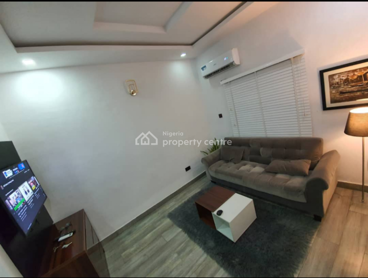Serviced Self Contained with Clean Water, House Security &24 Hours Light, Lekki Phase 1, Lekki, Lagos, Self Contain (single Rooms) Short Let