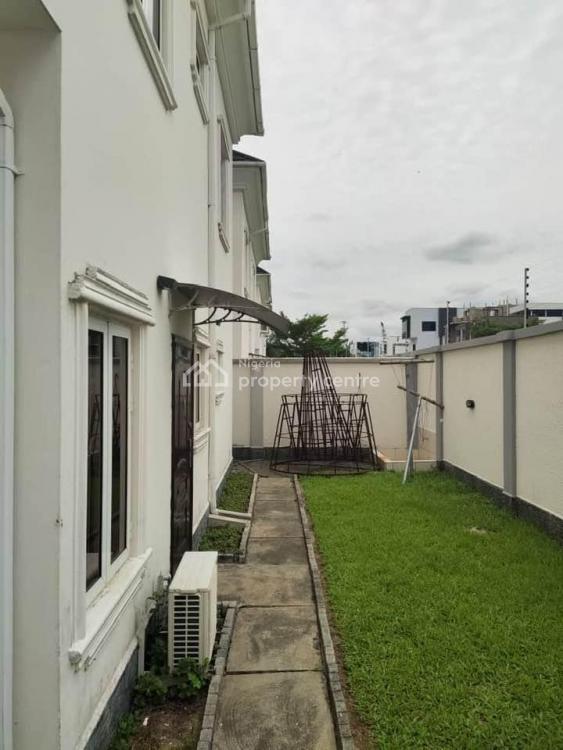 For Sale Nicely Finished Duplex With Pool, Off Road 5, VGC, Lekki