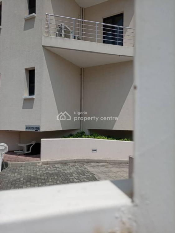 For Sale 10floors Highrise Buildings, Olu Hollow Way, Ikoyi, Lagos 4 Beds, 4 Baths (Ref
