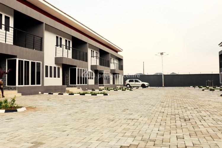 Mini Room, Lekki Pearl Estate, Dkk Busstop, Sangotedo, Ajah, Lagos, Terraced Duplex Short Let