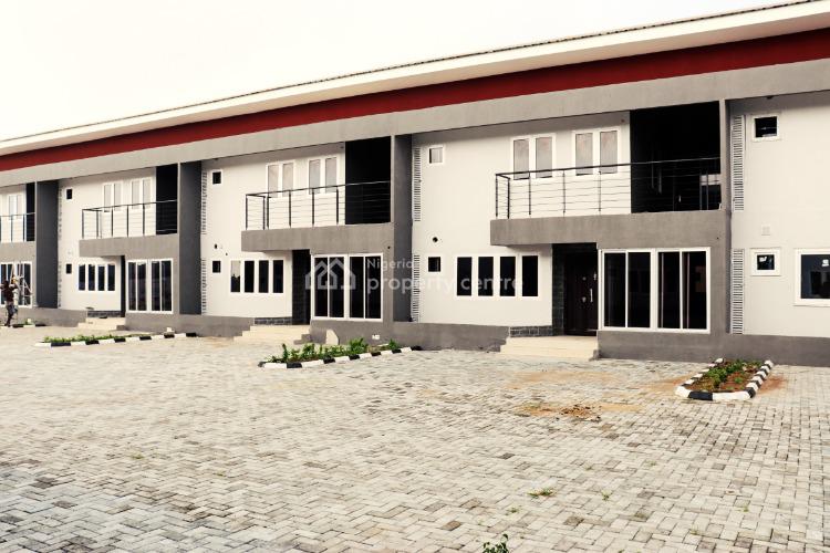 Mini Room, Lekki Pearl Estate, Dkk Busstop, Sangotedo, Ajah, Lagos, Terraced Duplex Short Let