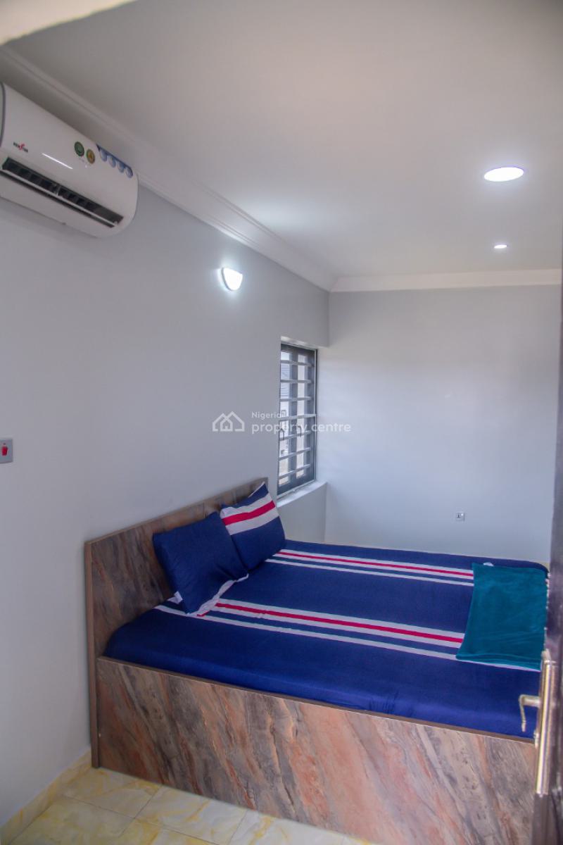 Entire Minimaslist 2 Bedroom Flat with Comfort Amenities, Ikota Villa, Ikota, Lekki, Lagos, Flat / Apartment Short Let