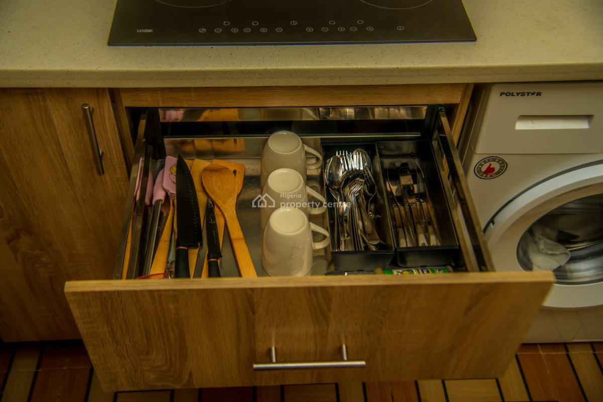 Entire Minimaslist 2 Bedroom Flat with Comfort Amenities, Ikota Villa, Ikota, Lekki, Lagos, Flat / Apartment Short Let