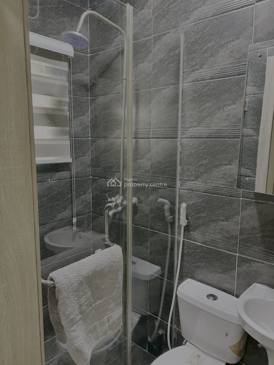 Entire Minimaslist 2 Bedroom Flat with Comfort Amenities, Ikota Villa, Ikota, Lekki, Lagos, Flat / Apartment Short Let