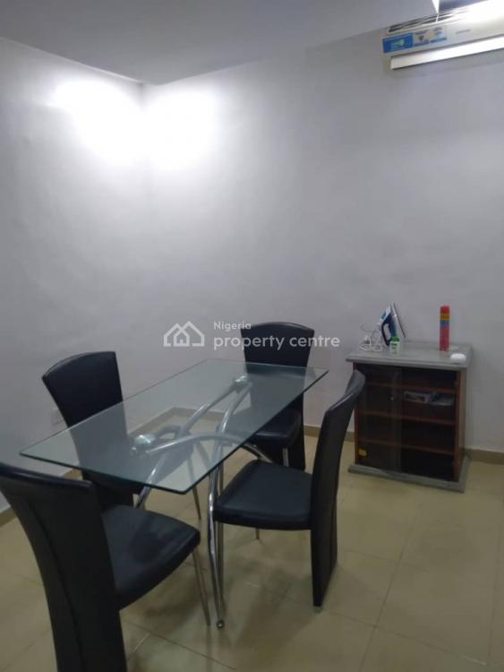 Fully Furnished 2 Bedroom Flat, Omole Phase 2, Ikeja, Lagos, Flat / Apartment Short Let