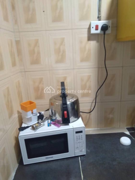 Fully Furnished 2 Bedroom Flat, Omole Phase 2, Ikeja, Lagos, Flat / Apartment Short Let