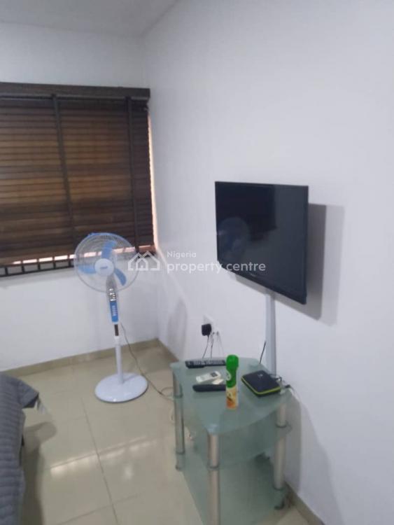 Fully Furnished 2 Bedroom Flat, Omole Phase 2, Ikeja, Lagos, Flat / Apartment Short Let
