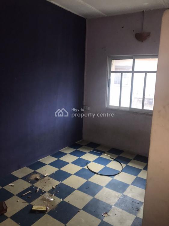 For Rent A Decent 3 Bedroom Flat Upstair, Iponri Estate, Surulere