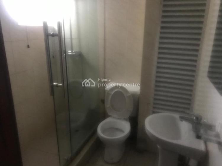 Unfurnished 3 Bedrooms Apartment, Freedom Way, Lekki Phase 1, Lekki, Lagos, Flat / Apartment Short Let