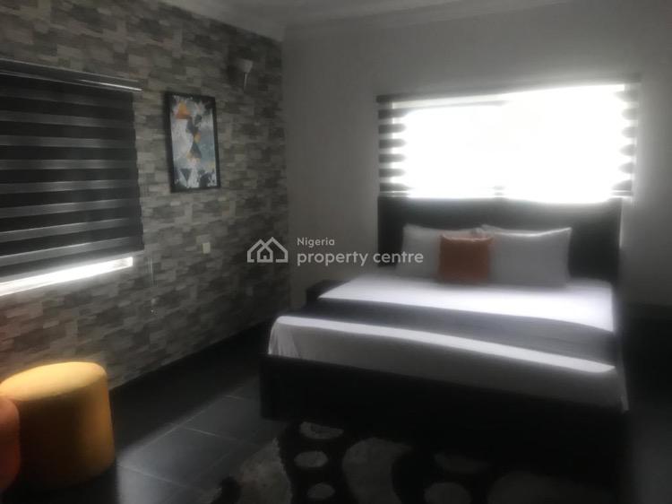 Unfurnished 3 Bedrooms Apartment, Freedom Way, Lekki Phase 1, Lekki, Lagos, Flat / Apartment Short Let