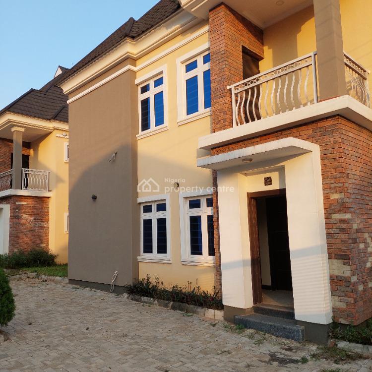 For Sale Tastefully Finished 5 Bedroom Fully Detached Duplex, Gowon
