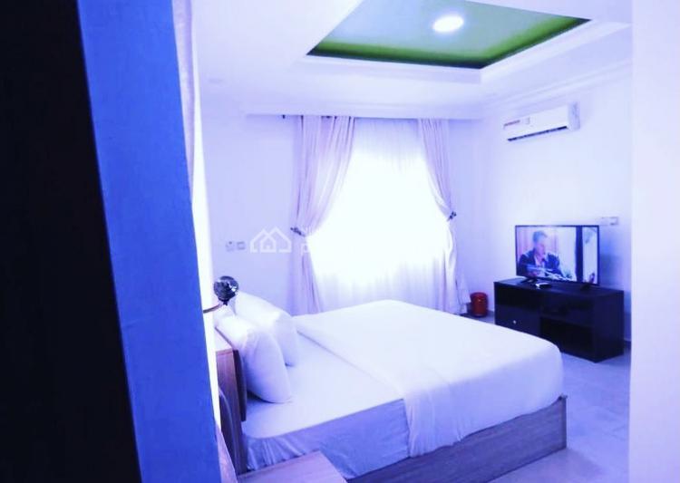 3 Bedroom Apartment, Lekki Phase 1, Lekki, Lagos, Flat / Apartment Short Let
