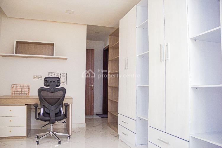 Luxury 2 Bedrooms Waterfront Apartment with Pool, Banana Island, Ikoyi, Lagos, Flat / Apartment Short Let