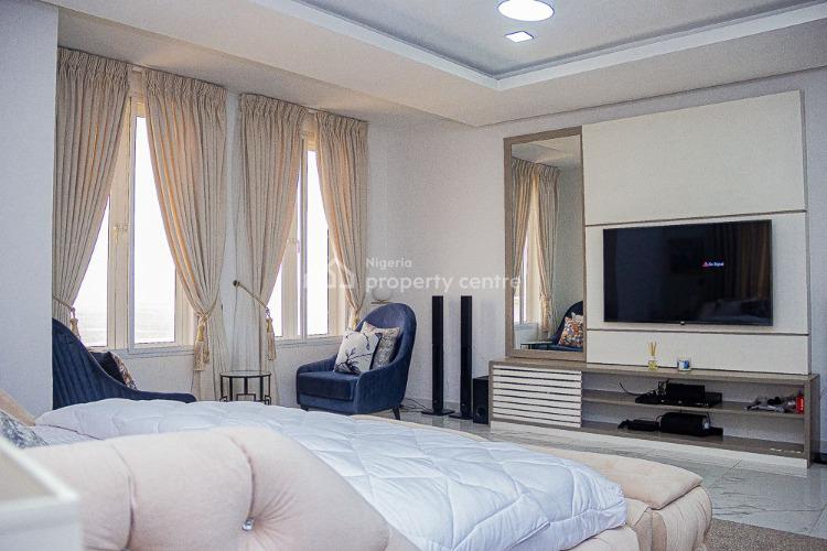 Luxury 2 Bedrooms Waterfront Apartment with Pool, Banana Island, Ikoyi, Lagos, Flat / Apartment Short Let
