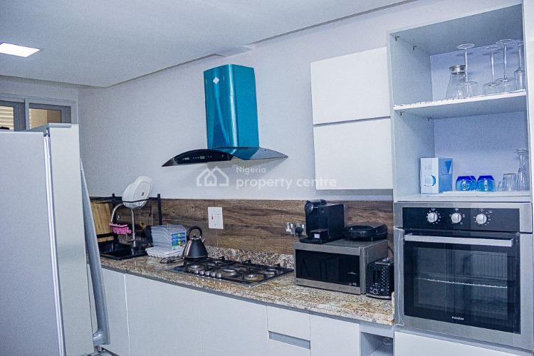 Luxury 2 Bedrooms Waterfront Apartment with Pool, Banana Island, Ikoyi, Lagos, Flat / Apartment Short Let