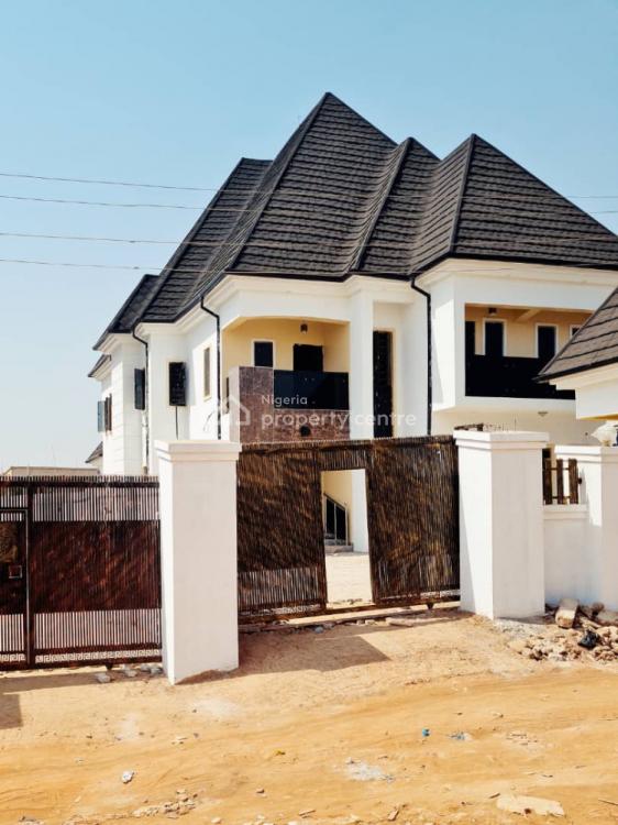 For Sale Luxury 5 Bedroom Duplex, Off Hampton Road, Asaba, Delta 5 Beds, 5 Baths (Ref 1195239)