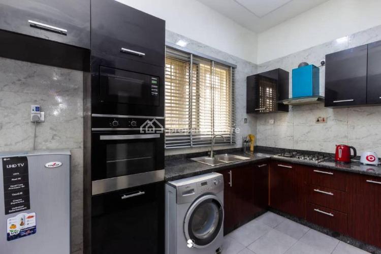 Luxury 2 Bedroom Apartment, Lekki Phase 1, Lekki, Lagos, Flat / Apartment Short Let