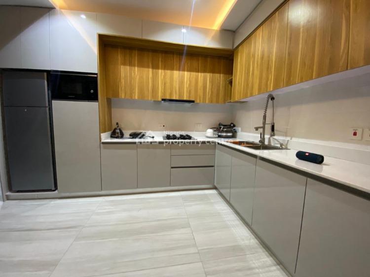 Cozy  2 Bedroom Apartment, Beside Richmond Estate Gate 2, Lekki, Lagos, Flat / Apartment Short Let