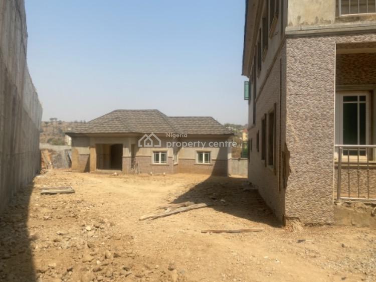 For Sale Spacious 5 Bedroom Duplex With 3 Living Room And 3 Bedroom Bq