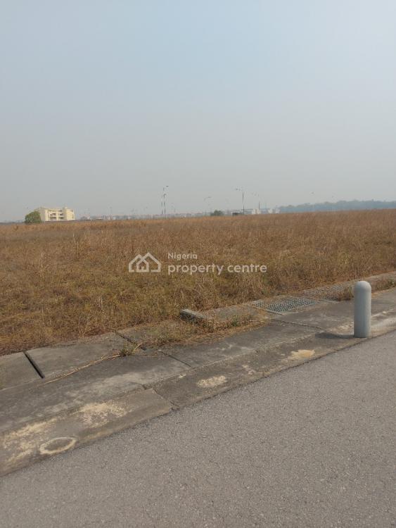 For Sale 970sqm Dry Land In A Serviced Estate, Twin Lake Estate