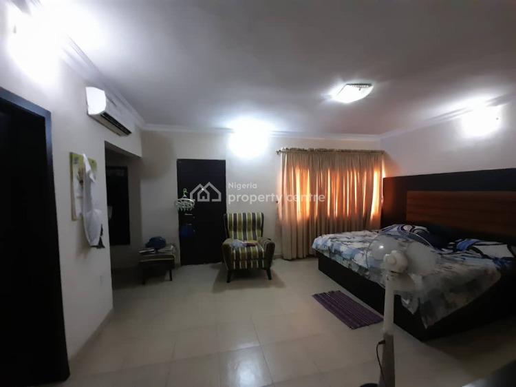 For Sale 3 Bedroom Bungalow, Ogijo, Ikorodu, Lagos 3 Beds, 4 Baths