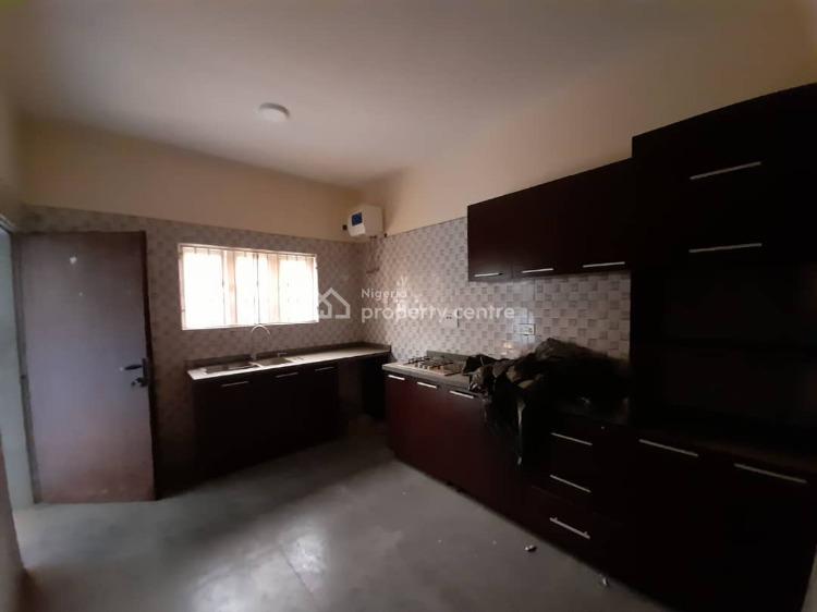 For Sale 3 Bedroom Bungalow, Ogijo, Ikorodu, Lagos 3 Beds, 4 Baths