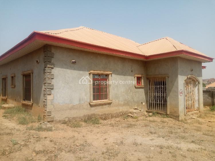 For Sale 3 Bedroom Bungalow, Cajah Estate, Orozo, Abuja 3 Beds, 3