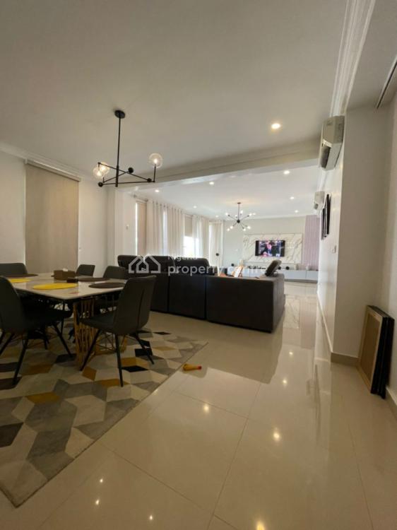 For Sale 3 Bedroom Flat, Banana Island, Ikoyi, Lagos 3 Beds, 3 Baths