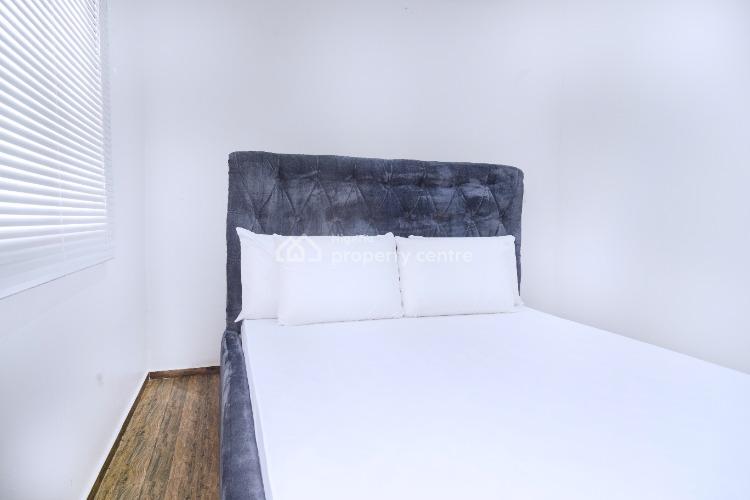 3 Bedrooms Apartment, No.1, Scandic Court Estate, Our Daily Manna Close, Chisco Bus Stop, Ik, Ikate Elegushi, Lekki, Lagos, Flat / Apartment Short Let