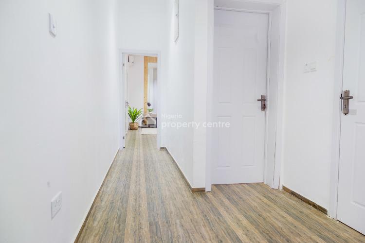 3 Bedrooms Apartment, No.1, Scandic Court Estate, Our Daily Manna Close, Chisco Bus Stop, Ik, Ikate Elegushi, Lekki, Lagos, Flat / Apartment Short Let