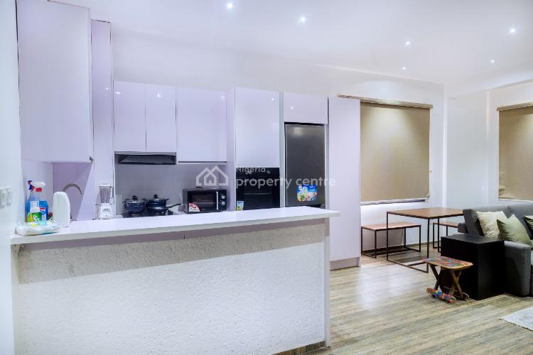 3 Bedrooms Apartment, No.1, Scandic Court Estate, Our Daily Manna Close, Chisco Bus Stop, Ik, Ikate Elegushi, Lekki, Lagos, Flat / Apartment Short Let