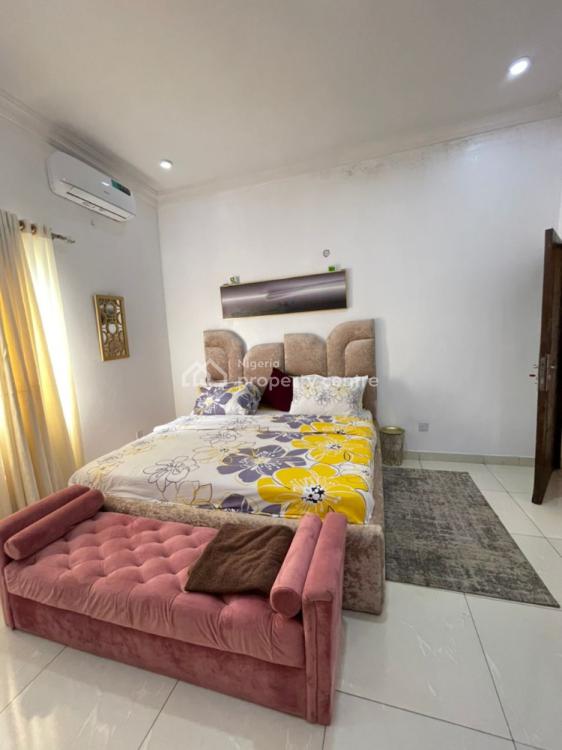 Luxurious 3 Bedrooms with Swimming Pool, Ayodele Odubiyi Street, Off Folashade Awe Street, Oniru, Victoria Island (vi), Lagos, Flat / Apartment Short Let