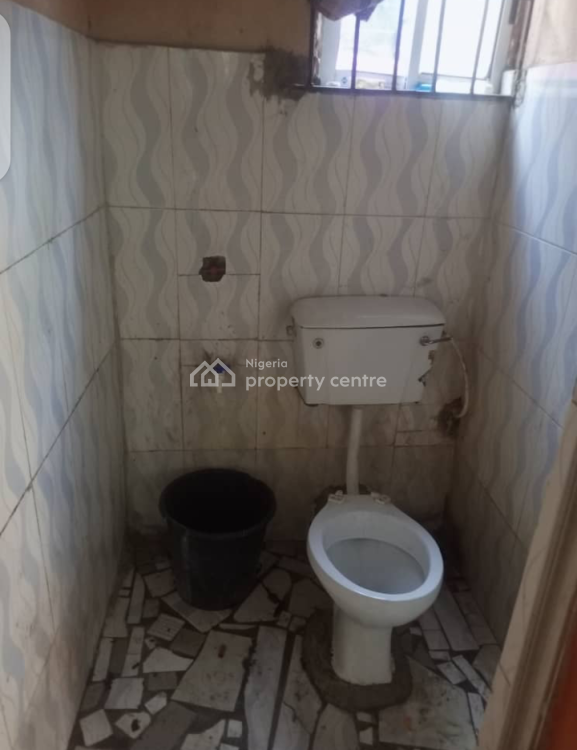 For Rent A Lovely Room Self Contain, Jibowu, Yaba, Lagos 1 Baths