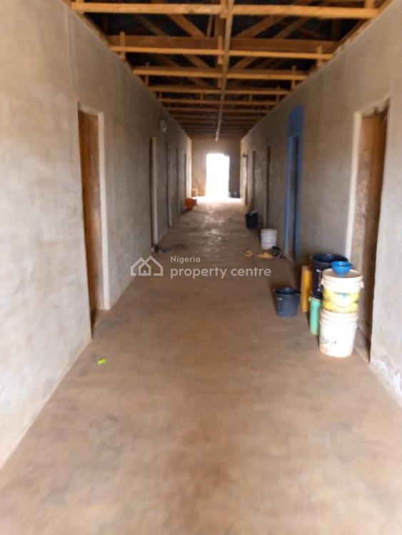 For Sale Tenement 14 Rooms, Kajola, Oda Road, Akure, Ondo 2 Beds