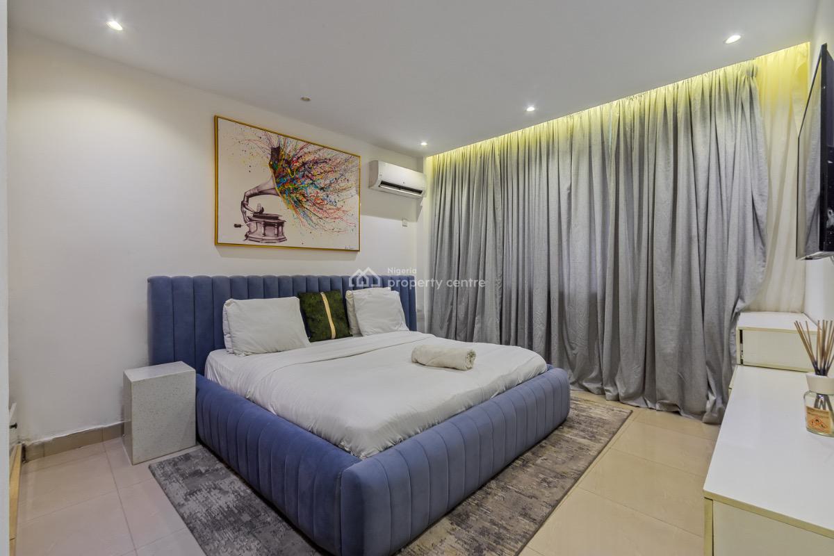 3 Bedrooms Luxury Waterfront Apartment, Admiralty Close, Lekki Phase 1, Lekki, Lagos, Flat / Apartment Short Let
