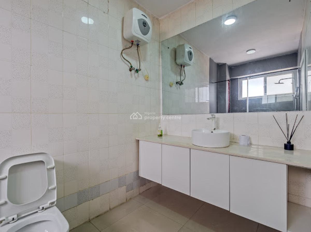 3 Bedrooms Luxury Waterfront Apartment, Admiralty Close, Lekki Phase 1, Lekki, Lagos, Flat / Apartment Short Let
