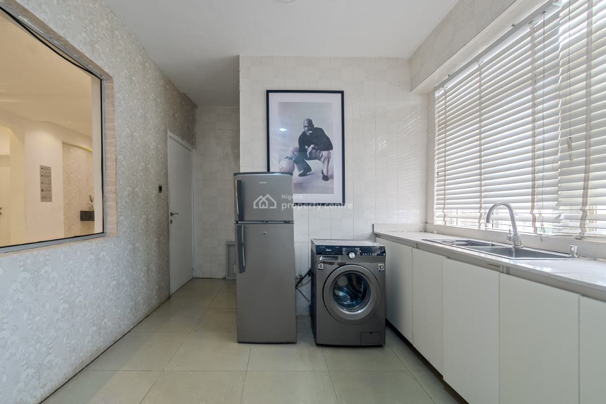3 Bedrooms Luxury Waterfront Apartment, Admiralty Close, Lekki Phase 1, Lekki, Lagos, Flat / Apartment Short Let