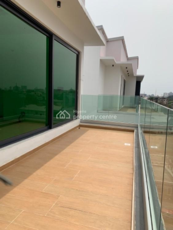 For Rent Luxurious 5 Beautiful Penthouse, Off Gerald Road, Old Ikoyi