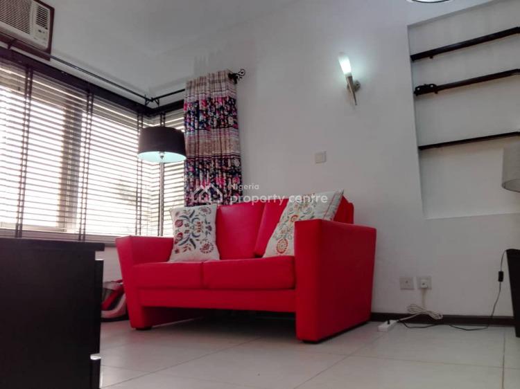 Well Finished Self Contained, Circle Mall Road, Jakande, Lekki, Lagos, Self Contain (single Rooms) Short Let