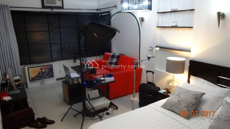 Well Finished Self Contained, Circle Mall Road, Jakande, Lekki, Lagos, Self Contain (single Rooms) Short Let